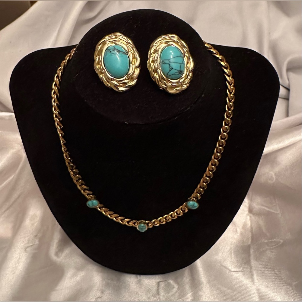 Gold and Turquoise Necklace Set